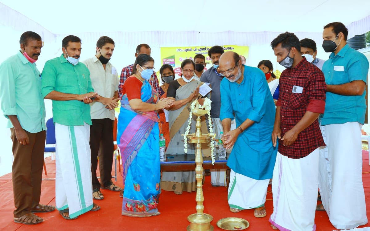Healthy Kids inauguration GLPS Peruneermangalam by the Honorable MLA Shri Chitharanjan 2021